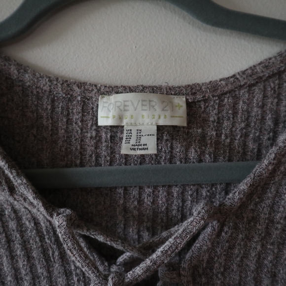 Forever 21 Plus Size - Picture 3 of 4